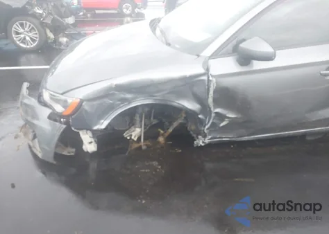 2015 Audi A3 1.8T Premium z USA, uszkodzony, nr VIN WAUACGFF6F1135953